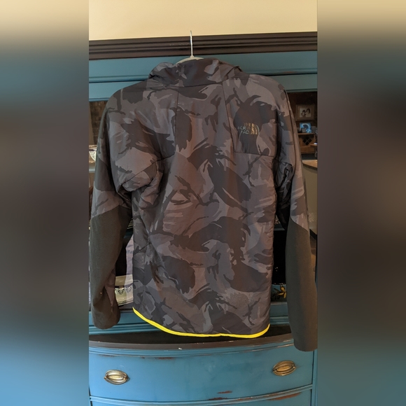 North Face puffer - Picture 3 of 3
